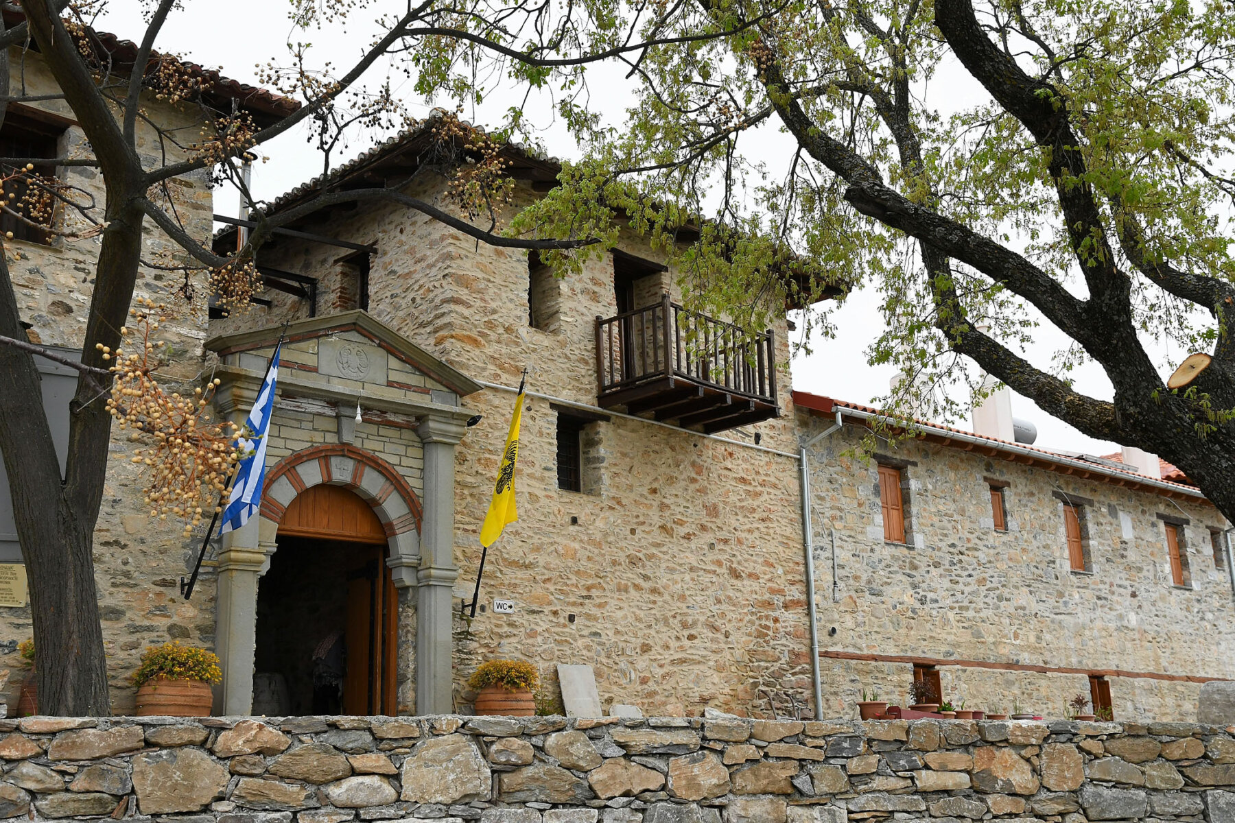Ι.Μ. Αγίου Παντελεήμονος Αγιάς / Το πρόγραμμα των λειτουργιών ως την ημέρα της εορτής του Αγίου Πνεύματος